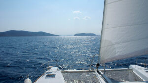 Viagem de longa duração em veleiro